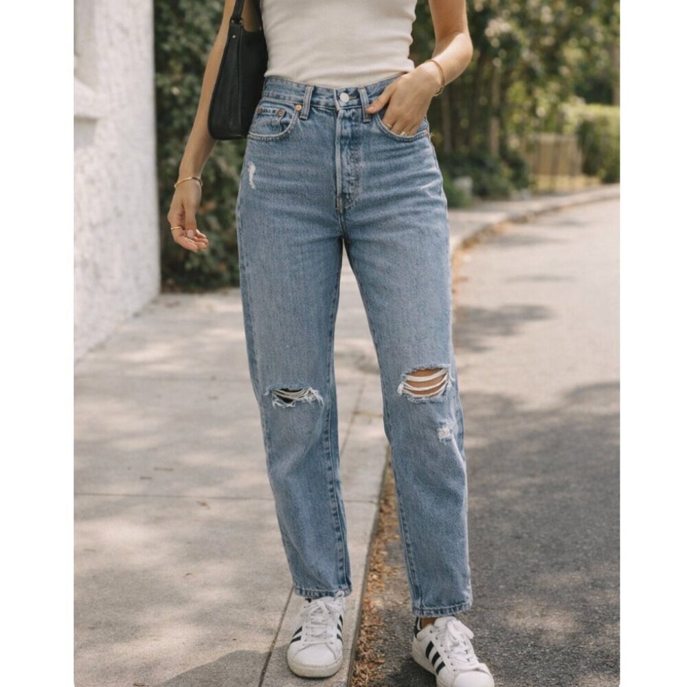 Levi’s 501 Skinny Jeans Distressed Medium Wash Women's Size 26 Short